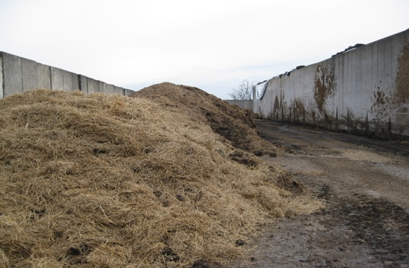 Static compost piles are ideal for mortality composting